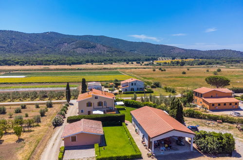 Photo 15 - 2 bedroom Apartment in Castiglione della Pescaia with garden and terrace