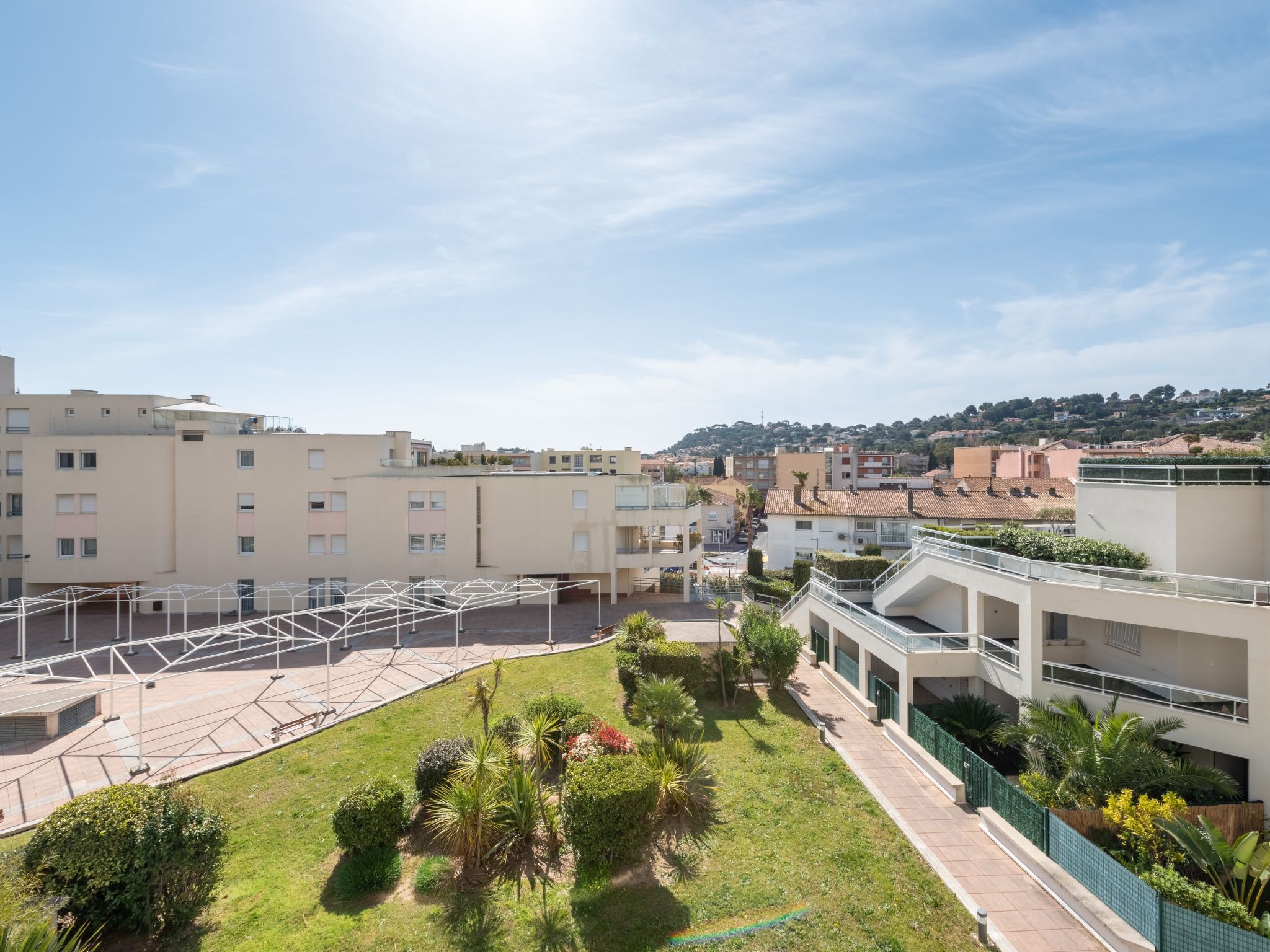Foto 17 - Apartamento de 1 habitación en Cavalaire-sur-Mer con terraza y vistas al mar