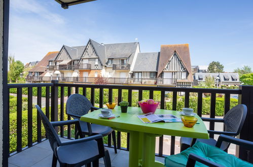 Foto 1 - Apartamento de 1 habitación en Cabourg con vistas al mar