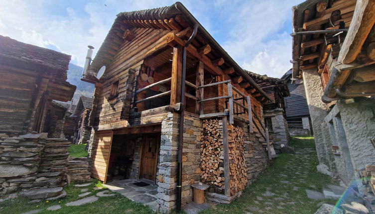 Photo 1 - Maison de 1 chambre à Serravalle avec vues sur la montagne