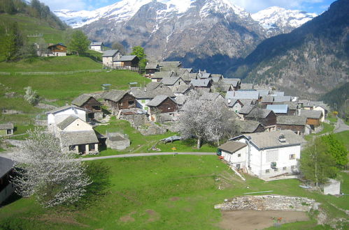 Photo 31 - Maison de 1 chambre à Serravalle avec vues sur la montagne