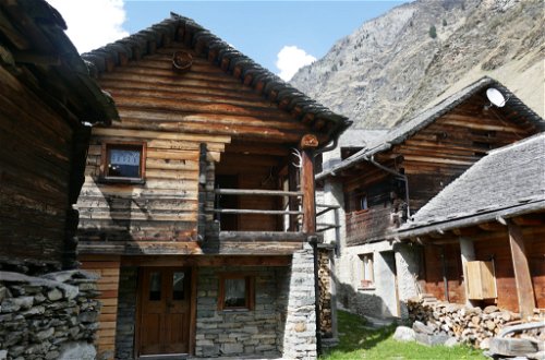 Foto 5 - Casa de 1 habitación en Serravalle con vistas a la montaña