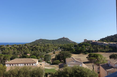 Photo 26 - 2 bedroom Apartment in Saint-Raphaël with swimming pool and garden