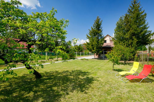 Photo 1 - Maison de 4 chambres à Balatonmáriafürdő avec jardin et terrasse