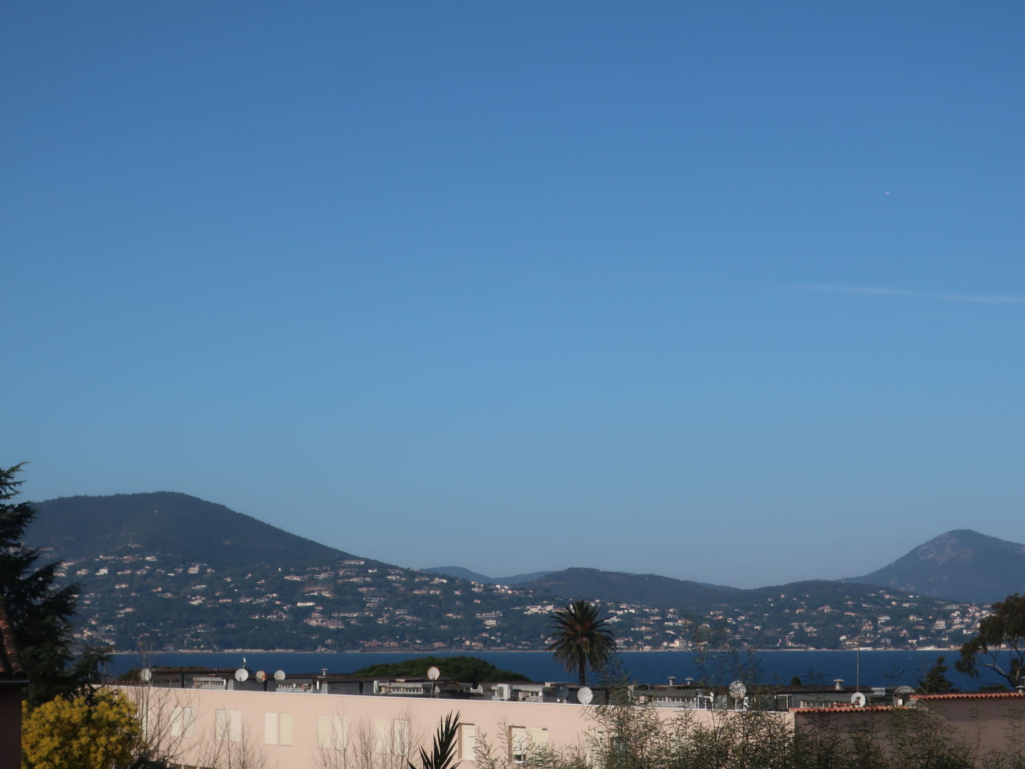Photo 27 - 3 bedroom Apartment in Saint-Tropez with garden and sea view