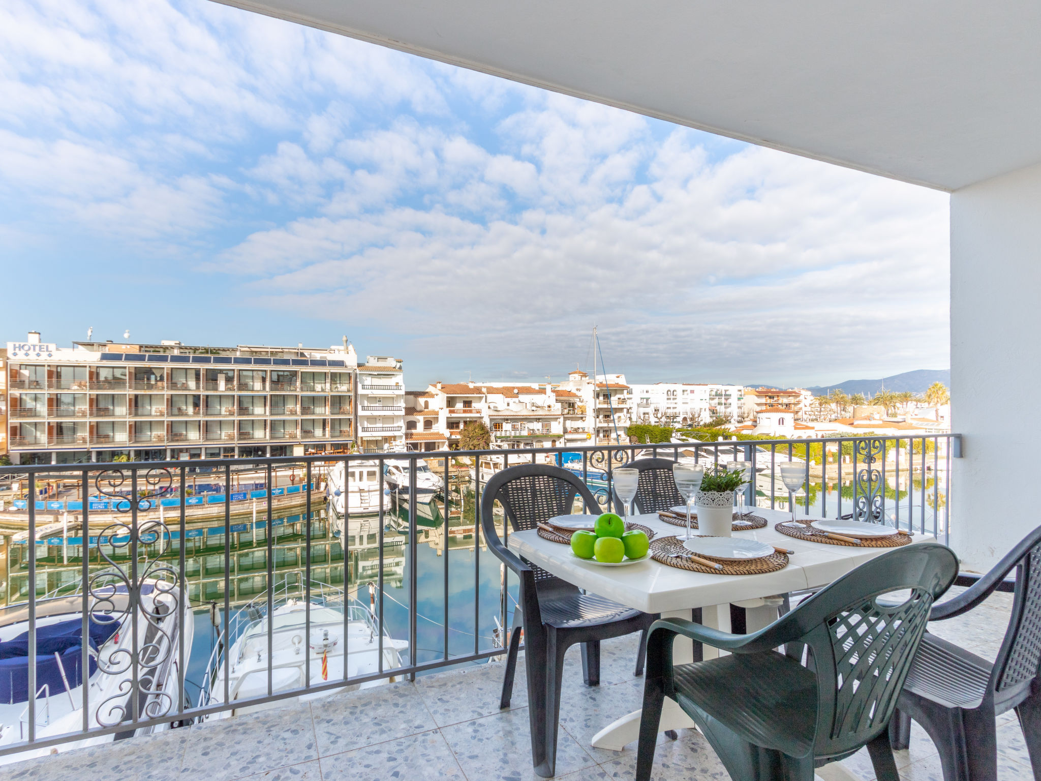 Foto 1 - Apartment mit 1 Schlafzimmer in Castelló d'Empúries mit terrasse und blick aufs meer