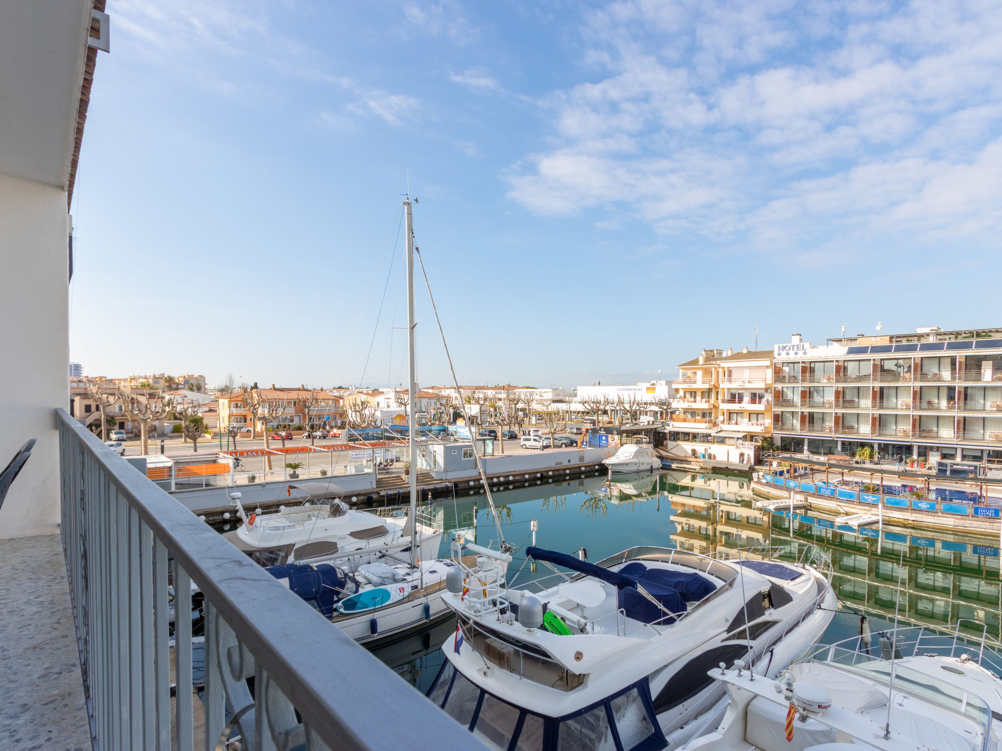 Foto 15 - Appartamento con 1 camera da letto a Castelló d'Empúries con terrazza e vista mare