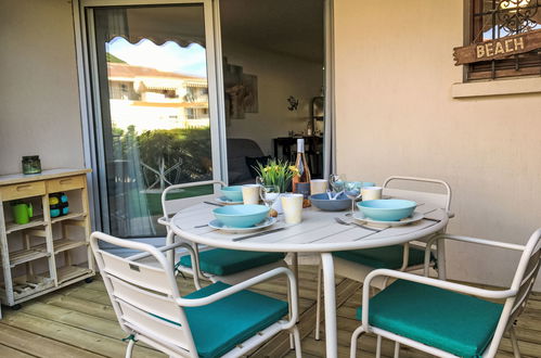 Photo 13 - Appartement de 1 chambre à Roquebrune-sur-Argens avec piscine et jardin