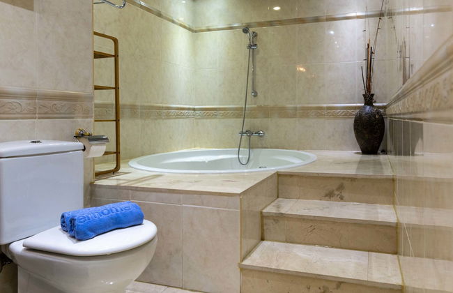 Casa de 4 quartos em Castelló d'Empúries com piscina privada e jardim - Foto 13