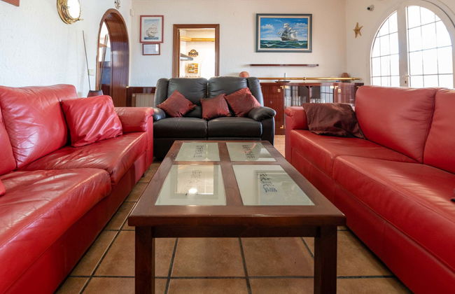 Casa de 4 quartos em Castelló d'Empúries com piscina privada e jardim - Foto 7