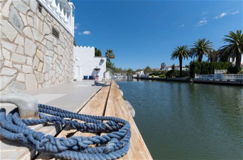 Photo 41 - Maison de 4 chambres à Castelló d'Empúries avec piscine privée et vues à la mer