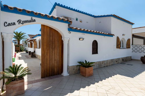 Photo 39 - Maison de 4 chambres à Castelló d'Empúries avec piscine privée et vues à la mer