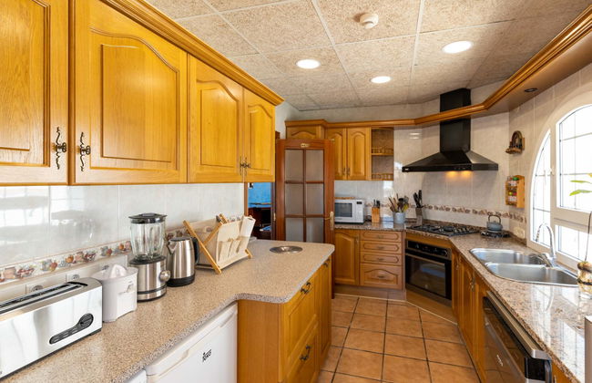 Casa de 4 quartos em Castelló d'Empúries com piscina privada e jardim - Foto 5