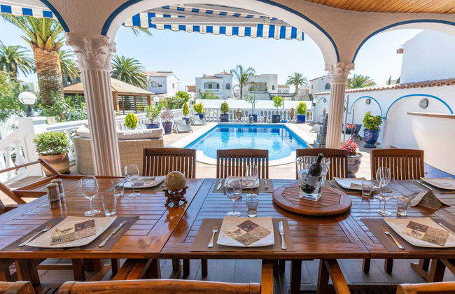 Casa de 4 quartos em Castelló d'Empúries com piscina privada e jardim - Foto 32