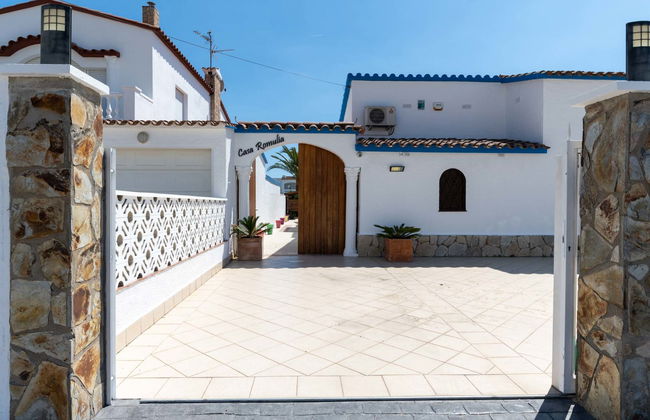 Casa de 4 quartos em Castelló d'Empúries com piscina privada e jardim - Foto 37