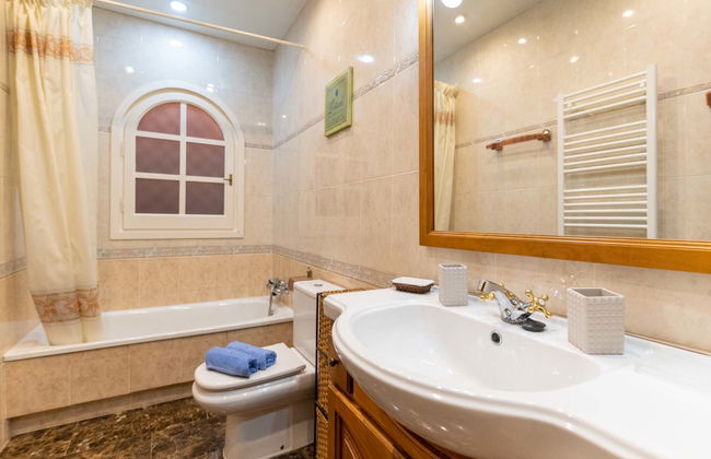 Casa de 4 quartos em Castelló d'Empúries com piscina privada e jardim - Foto 22