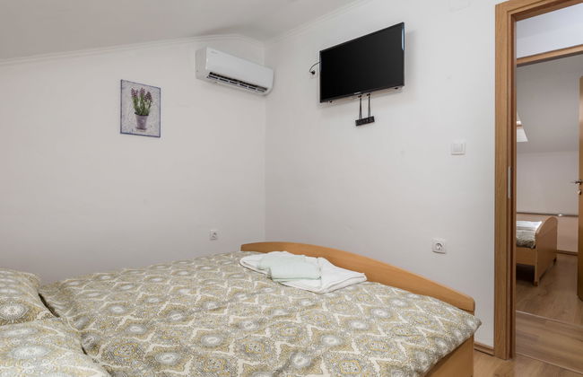 Casa de 2 quartos em Rab com jardim e terraço - Foto 25