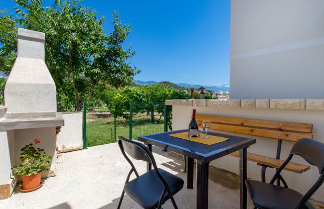 Casa de 2 quartos em Rab com jardim e terraço - Foto 8