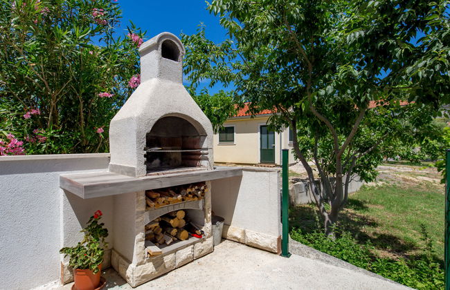 Casa de 2 quartos em Rab com jardim e terraço - Foto 7