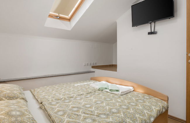 Casa de 2 quartos em Rab com jardim e terraço - Foto 13
