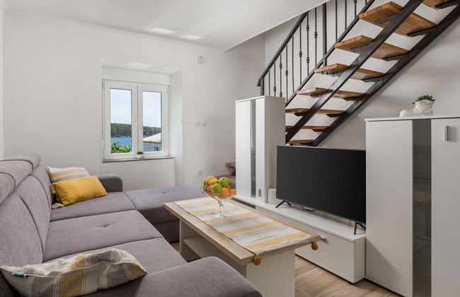 Casa de 2 quartos em Rab com jardim e terraço - Foto 2