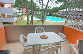 Foto 2 - Apartamento en San Michele al Tagliamento con piscina y jardín