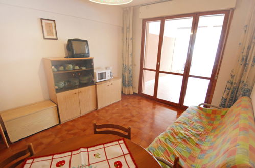 Photo 9 - Appartement de 1 chambre à San Michele al Tagliamento avec piscine et vues à la mer