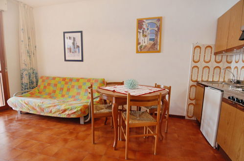 Photo 7 - 1 bedroom Apartment in San Michele al Tagliamento with swimming pool and garden