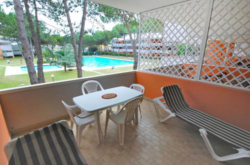 Photo 18 - 1 bedroom Apartment in San Michele al Tagliamento with swimming pool and garden