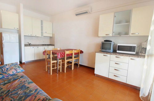 Photo 6 - 1 bedroom Apartment in San Michele al Tagliamento with swimming pool and sea view
