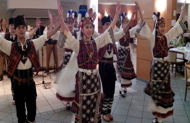 Private Sofia Night Tour with Bulgarian Folklore Show and Dinner - From 2 people - Photo 3