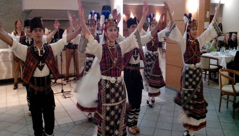 Tour privato serale di Sofia con spettacolo folcloristico bulgaro e cena - Da 2 persone - Foto 3