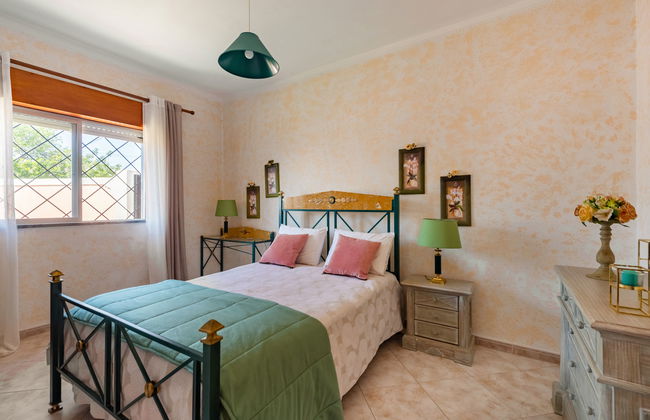 Casa de 4 quartos em Faro com piscina privada e jardim - Foto 14