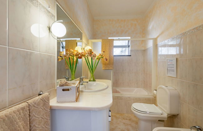 Casa de 4 quartos em Faro com piscina privada e jardim - Foto 16
