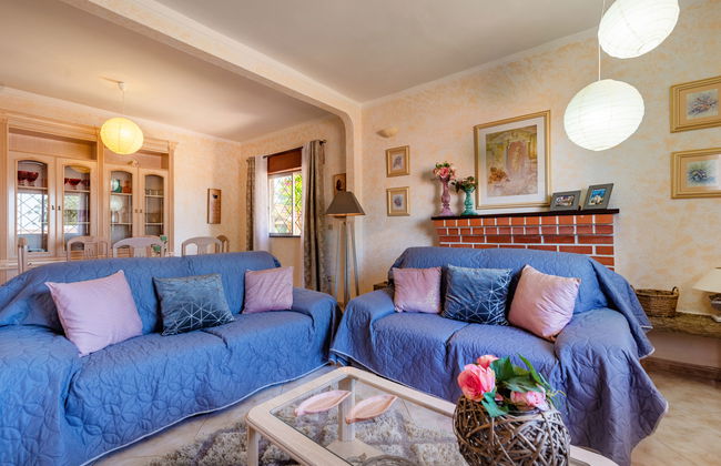 Casa de 4 quartos em Faro com piscina privada e jardim - Foto 10