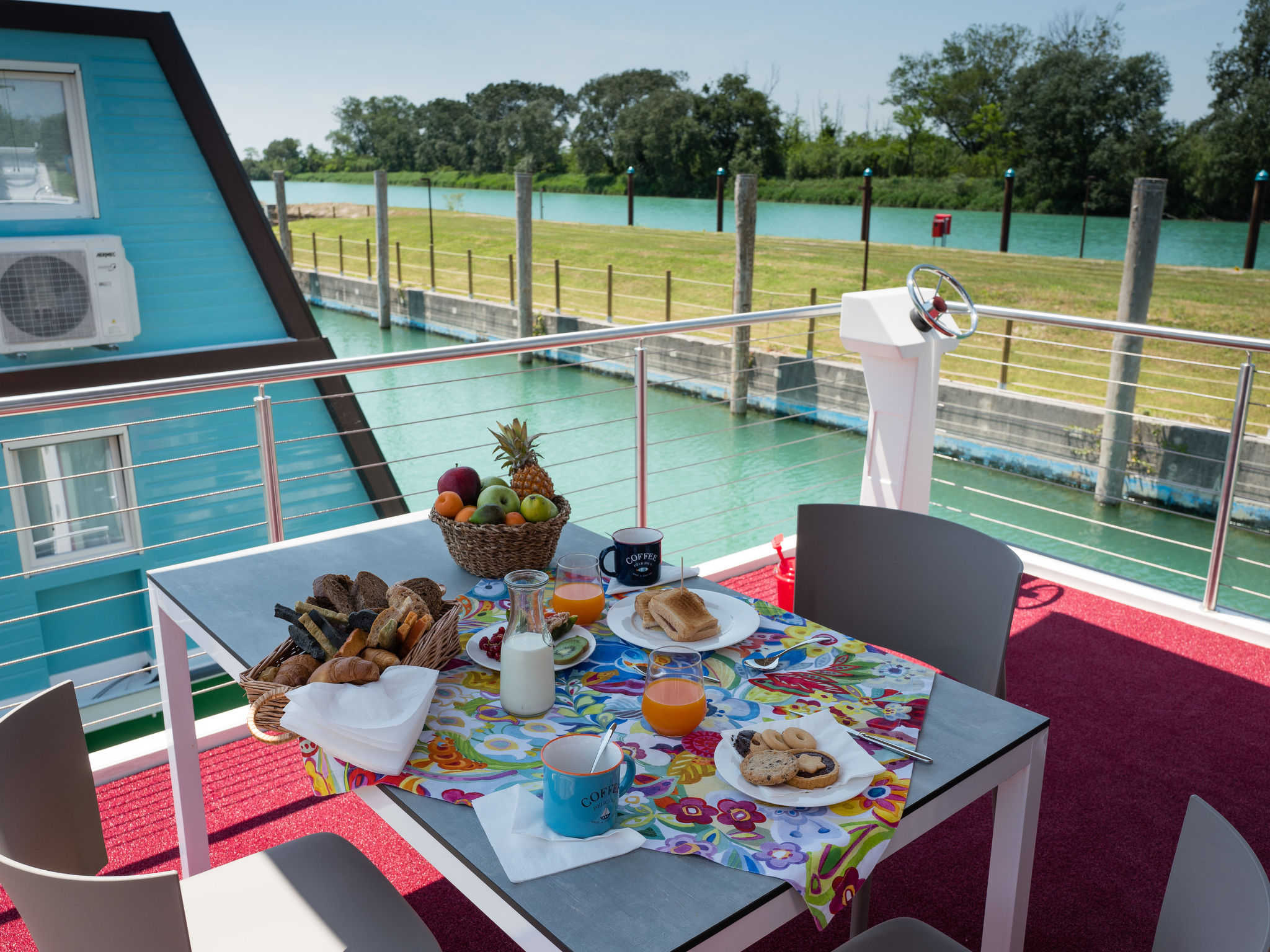 Photo 1 - Maison de 2 chambres à Lignano Sabbiadoro avec piscine et jardin