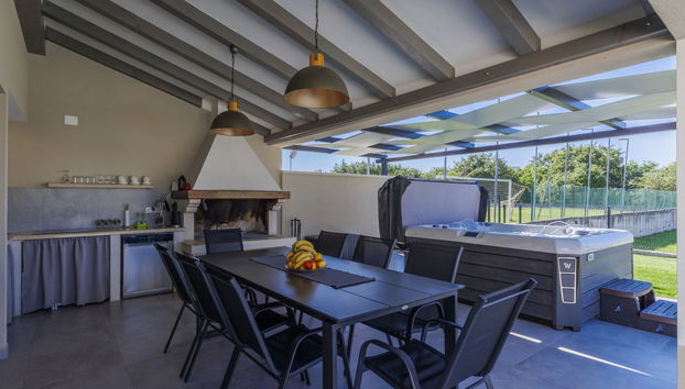 4 bedroom House in Brtonigla with private pool and garden - Photo 3