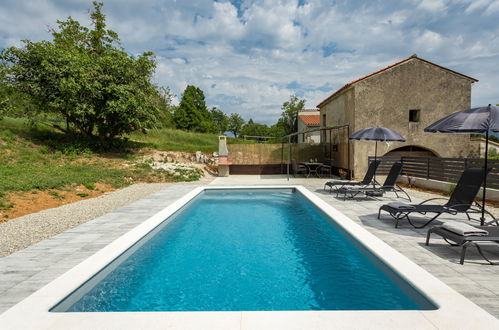 Photo 33 - Maison de 2 chambres à Pićan avec piscine privée et jardin