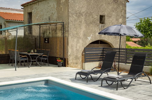 Photo 32 - Maison de 2 chambres à Pićan avec piscine privée et jardin