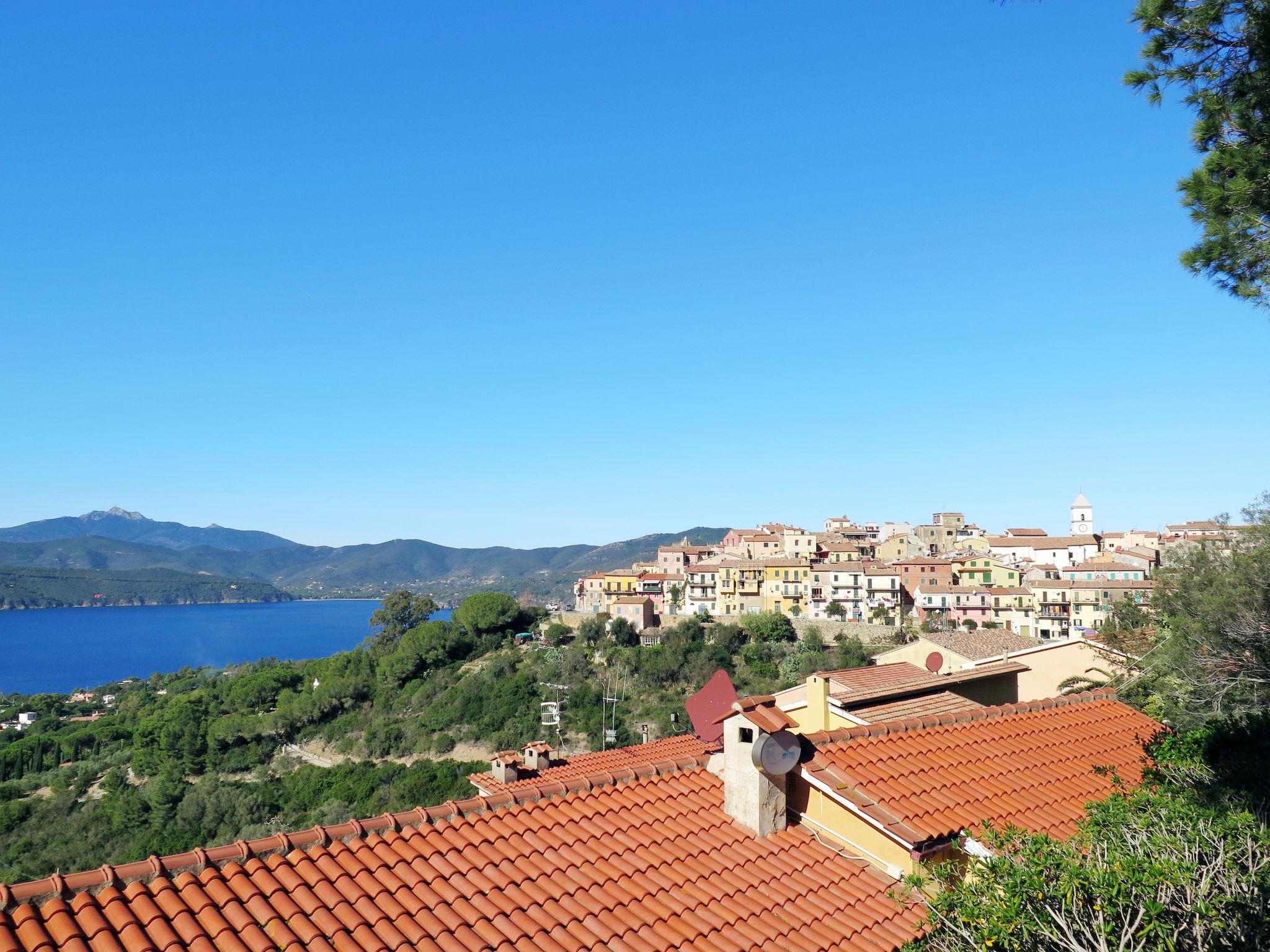 Photo 18 - 2 bedroom Apartment in Capoliveri with terrace and sea view