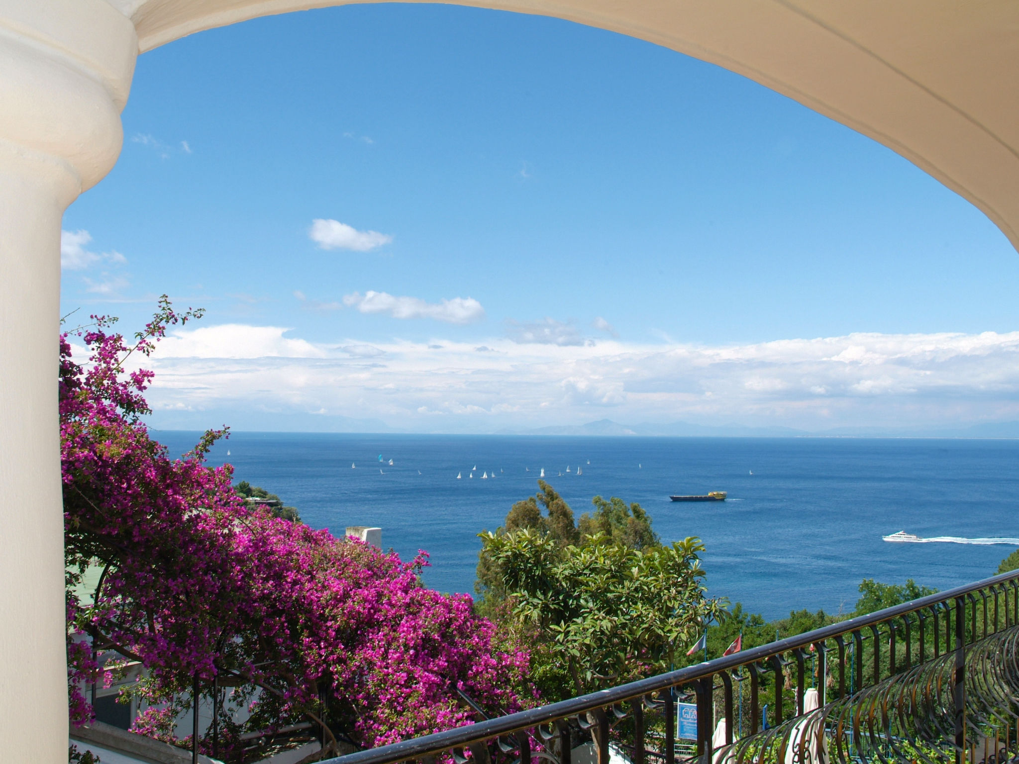 Photo 3 - 1 bedroom Apartment in Casamicciola Terme with garden and sea view