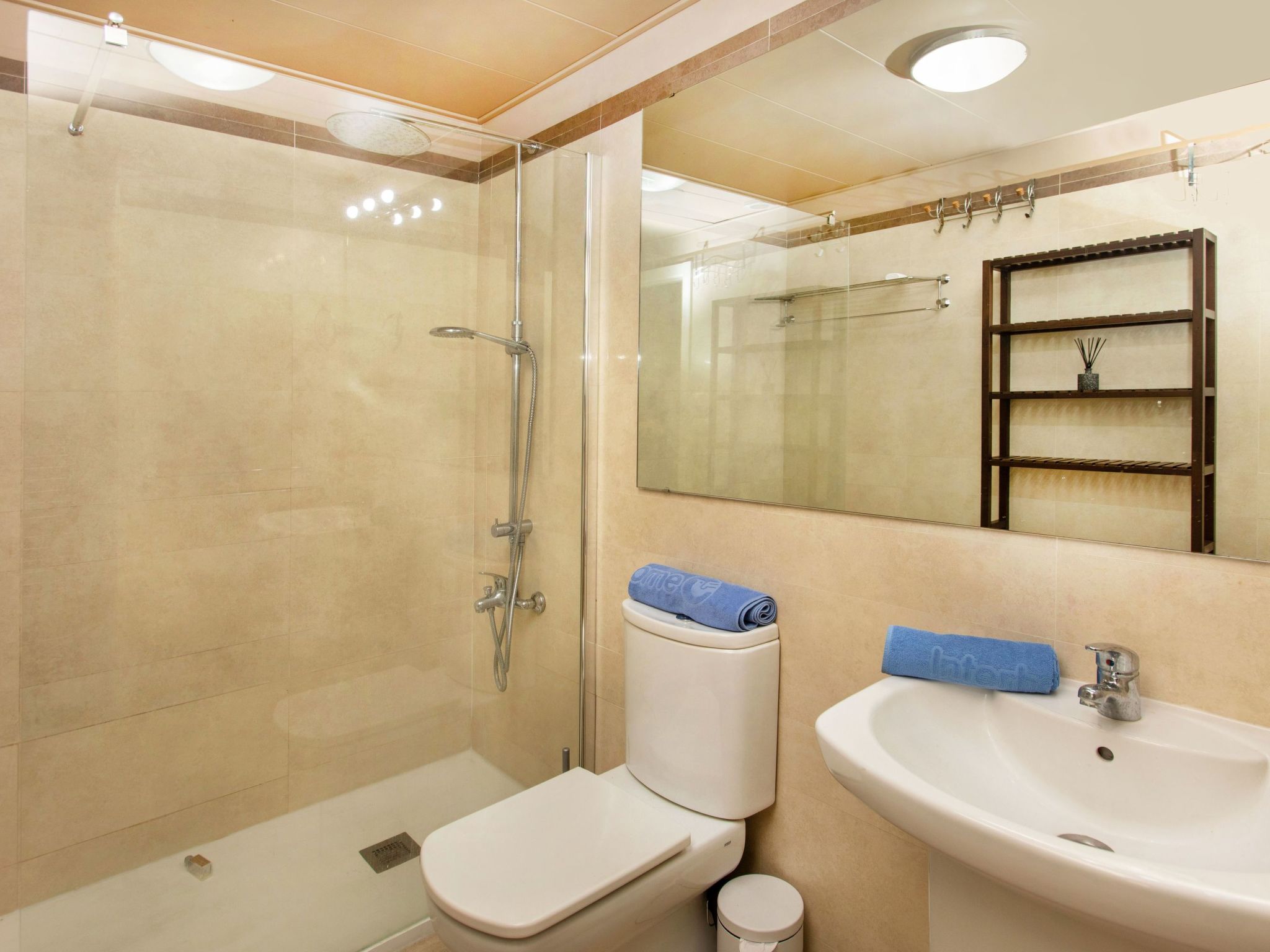 Photo 13 - Appartement de 2 chambres à Lloret de Mar avec piscine et vues à la mer