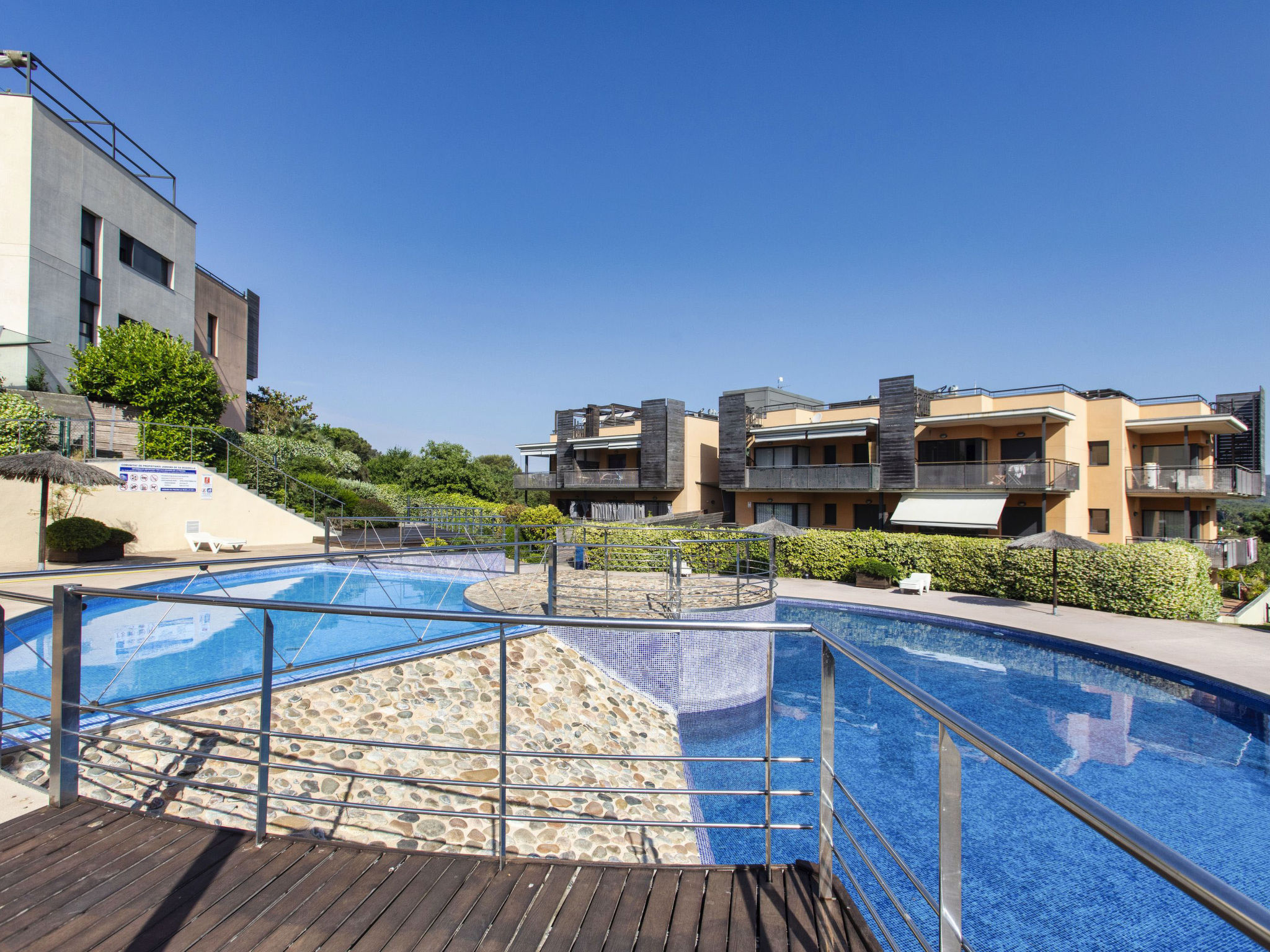 Foto 1 - Appartamento con 2 camere da letto a Lloret de Mar con piscina e vista mare