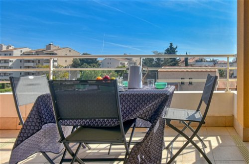 Photo 19 - 2 bedroom Apartment in Fréjus with garden and sea view