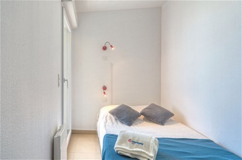 Photo 16 - Appartement de 2 chambres à Fréjus avec jardin et vues à la mer