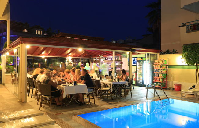 Amaris Apart Hotel - Photo 21
