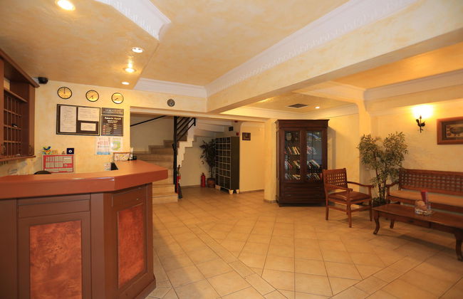 Amaris Apart Hotel - Photo 8