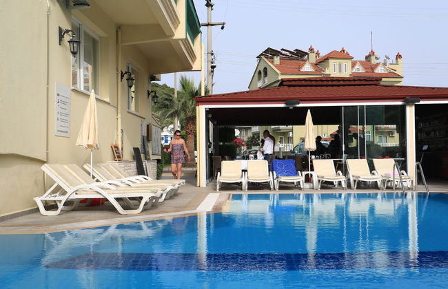 Amaris Apart Hotel - Photo 11