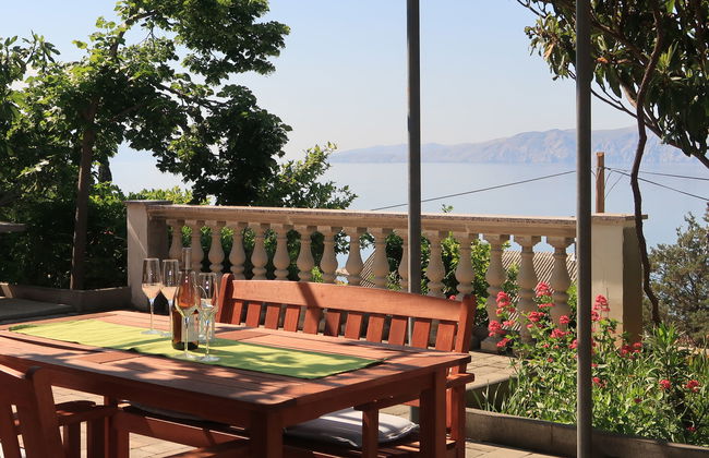 Apartamento de 3 quartos em Novi Vinodolski com jardim e terraço - Foto 8