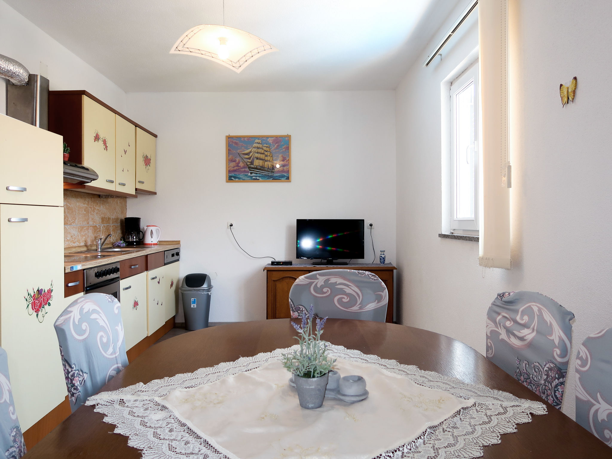 Photo 10 - 3 bedroom Apartment in Karlobag with swimming pool and sea view